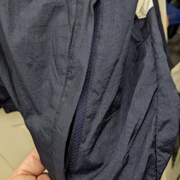 Vintage Wilson windbreaker - Picture 6 of 8